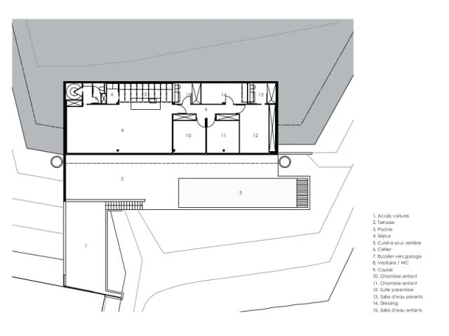 Fiche technique du chantier - Une villa semi-enterrée étroite et moderne