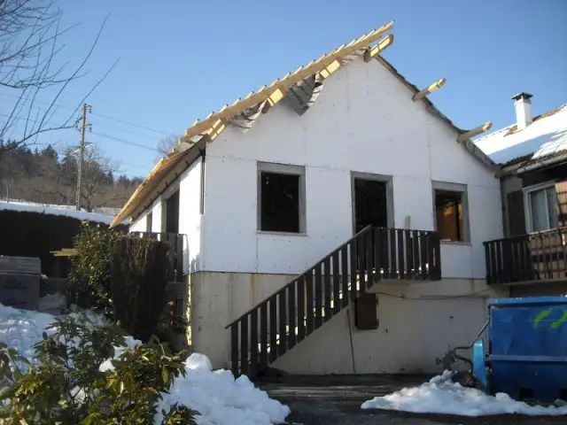 Montage d'une double isolation - Reconstruction totale d'une maison incendiée