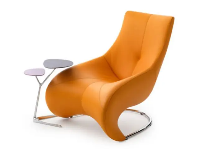 Un fauteuil orange au style des années 60 - Autour de la couleur orange