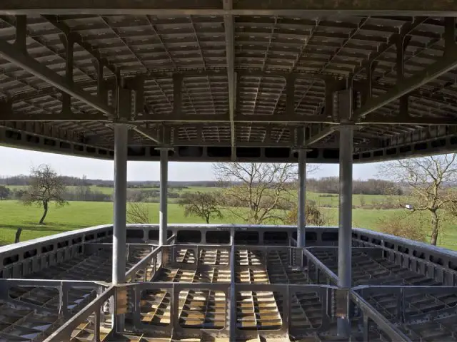 Une coque qui fait à la fois office de structure et d'enveloppe - Maison aluminium