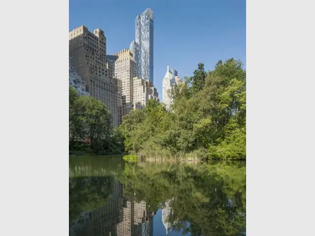 Une tour en face du Central Park - One 57