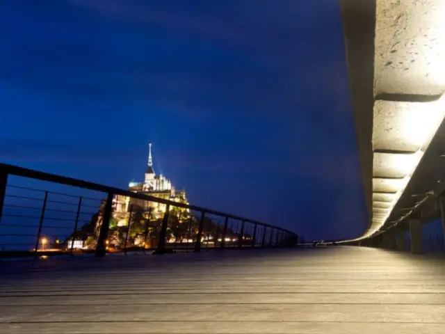 Un trait lumineux pour le pont-passerelle du Mont-Saint-Michel - Marie Baillet / LEC