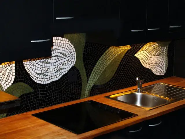 Une mosaïque moderne pour une crédence de cuisine - La mosaïque dans la maison