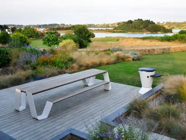 Une maison de vacances avec vue sur la mer - Une longère bretonne devenue demeure design