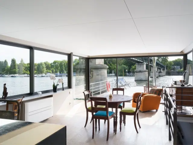 Relation privilégiée avec l'extérieur - Une péniche avec vue panoramique sur la Seine