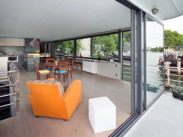 33 m2 de façade vitrée - Une péniche avec vue panoramique sur la Seine