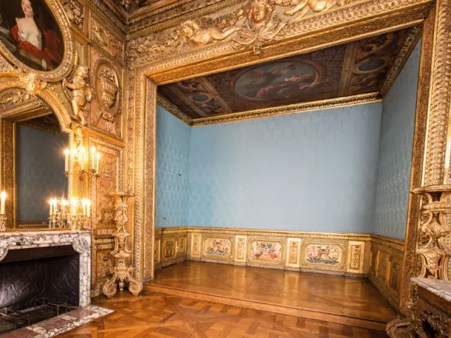 Hôtel de Lauzun : chambre à alcôve