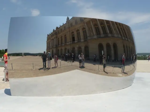 C-curve : retourner le jardin - Anish Kapoor Versailles