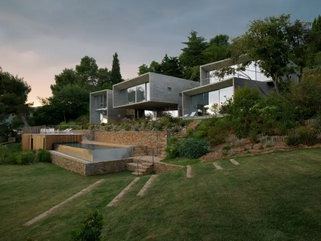 Des cubes agrémentés de verre réfléchissant - Maison Le Cap - Pascal Grasso