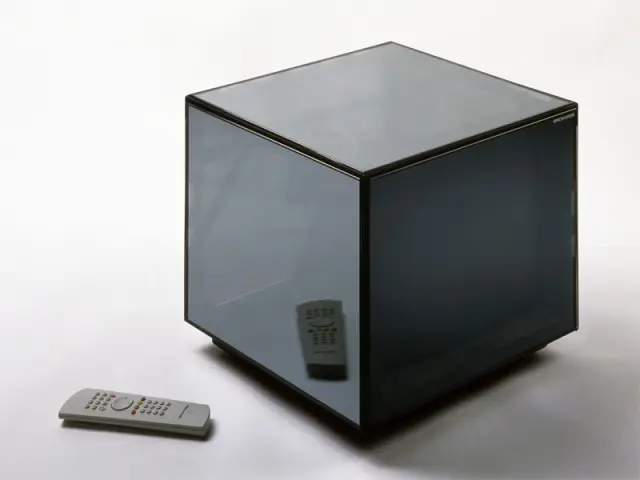 Téléviseur Cuboglass, 1992/2001, Mario Bellini, Design Center Brionvega - Exposition Oracle du design