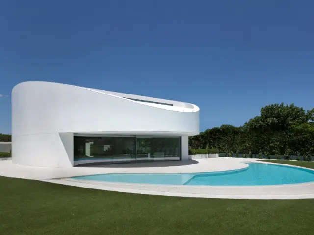 Casa Balint par Fran Silvestre Architectos