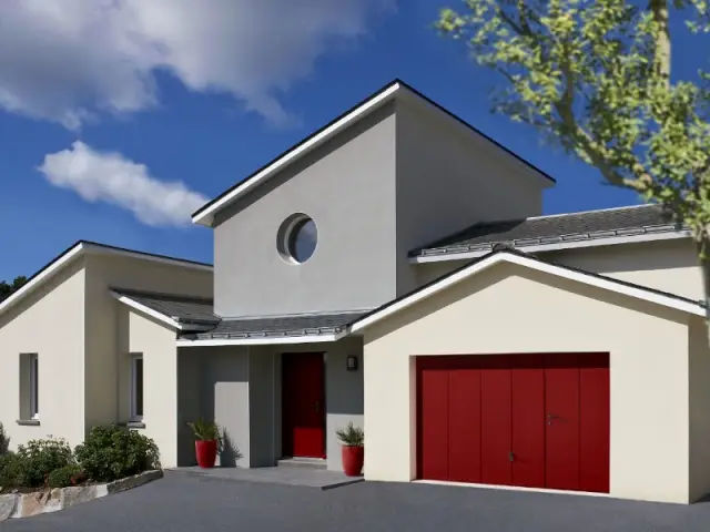 Une porte de garage rouge pour un pavillon remis en éclat - Embellir l'extérieur de sa maison