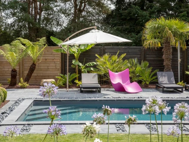 Un système de nage à contre courant à l'aide... d'un élastique ! - Une piscine zen en Bretagne