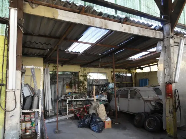 Des poutres en mauvais état - Un ancien hangar transformé en maison bois à Argentueil