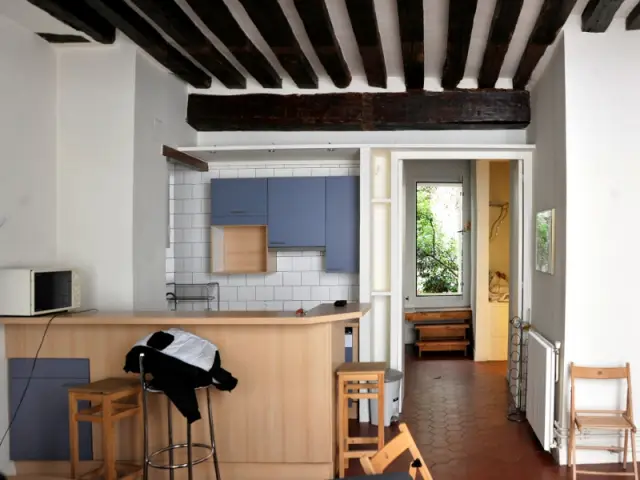 Avant : un appartement enclavé - Appartement parisien atypique avec jardin