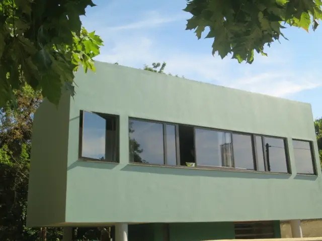 Une loge à laquelle ont été appliqués les principes architecturaux de Le Corbusier - La Maison du Jardinier de Le Corbusier