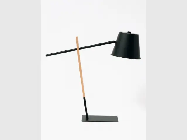 Une lampe d'une extrême finesse - Lampes à poser