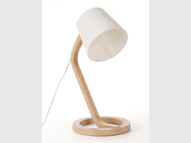 Une lampe en bois minimaliste - Lampes à poser