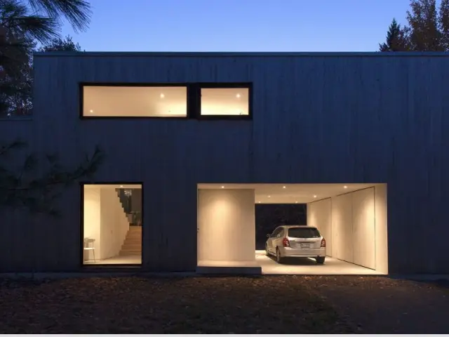 Façade de nuit - Maison Terrebonne - Canada