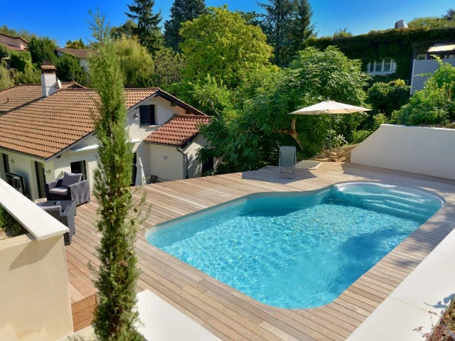 Catégorie piscine citadine inférieure à 30 m2 de forme libre - Trophées de la piscine 2015 : Zoom sur les plus belles piscines de France (2/2)