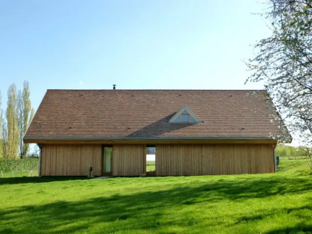 Des ouvertures placées de façon stratégique - Une maison comme une grange