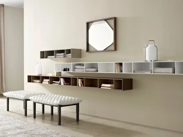 Un miroir dans un cadre pour un espace lecture décalé - Des miroirs dans mon intérieur