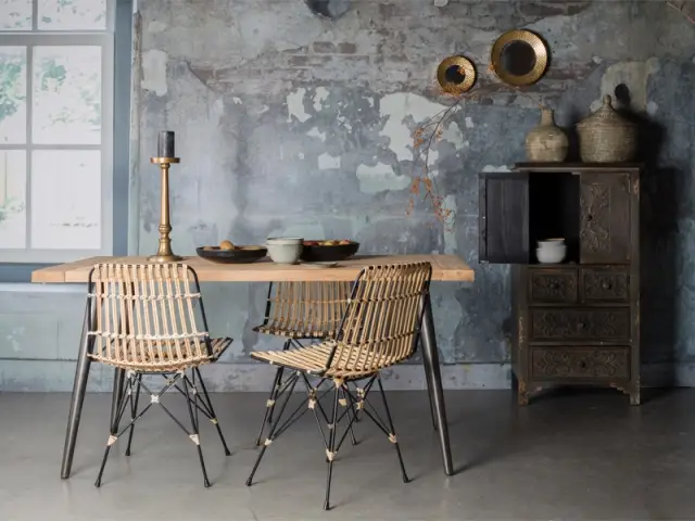 Des chaises en rotin pour réchauffer un intérieur brut - Le rotin dans la maison