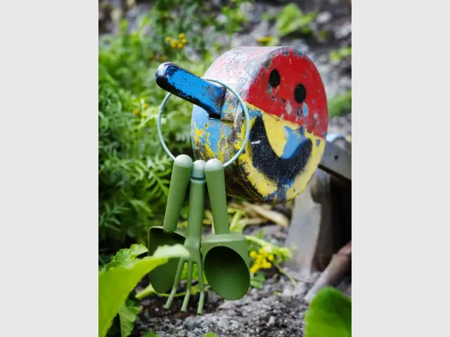 Un kit de jardinage pour jardiner sans égarer  ses outils  - Le jardinage pour les petits