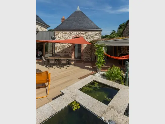 Une terrasse en béton imitation bois plus vraie que nature - Une terrasse en béton pour un effet bois