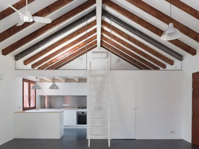  Une mezzanine tout en légèreté pour optimiser l'espace sous plafond - Une maison contemporaine s'allie aux traditions