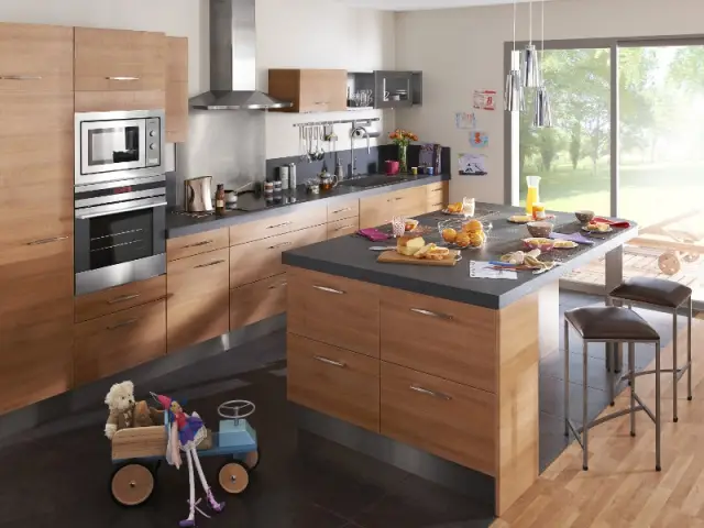 Un îlot contemporain pour une cuisine familiale - Un îlot original pour une cuisine conviviale