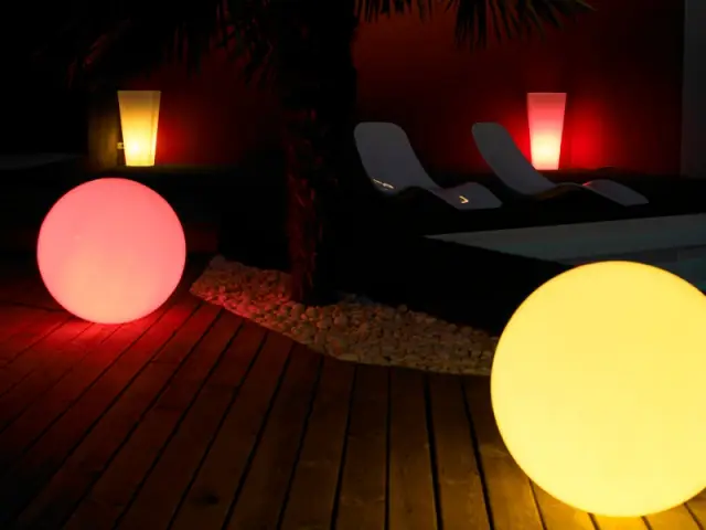 Des objets lumineux pour un jardin coloré - Un jardin bien éclairé