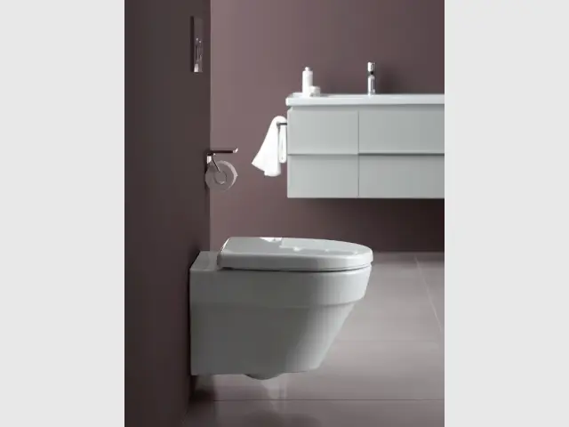 Des toilettes équipées d'un petit réservoir pour un usage écologique  - Innovations sanitaires