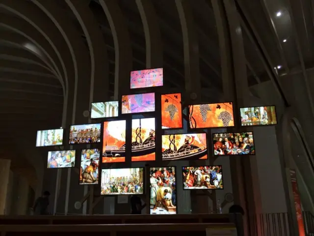 Mur d'images dans la Cité du vin à Bordeaux - Cité du vin Bordeaux