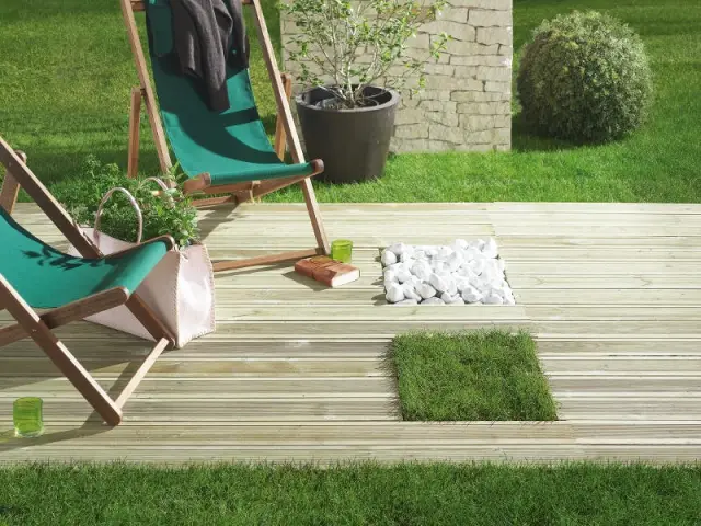 Terrasse en pin préservé vert