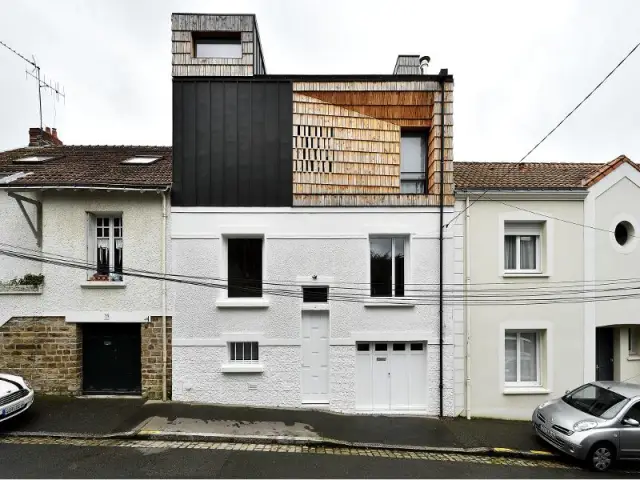 Maison PJ : un bardage bois... qui rappelle la brique - Maison PJ à Nantes