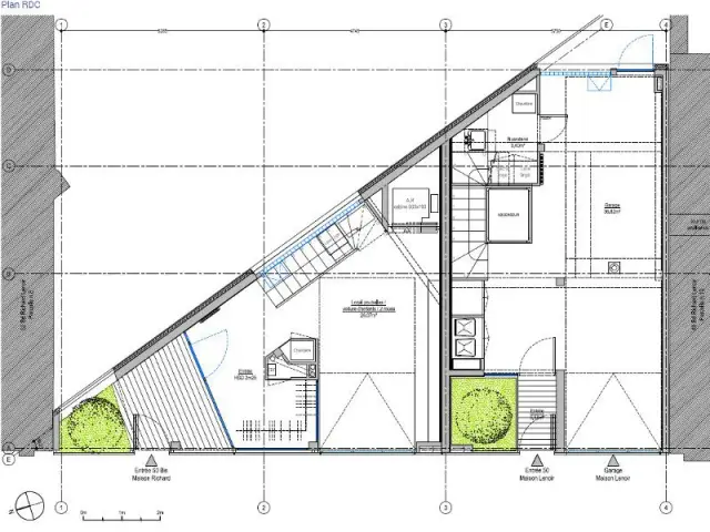 Un rez-de-chaussée réservé aux servitudes - Maisons Boulevard Lenoir à Paris