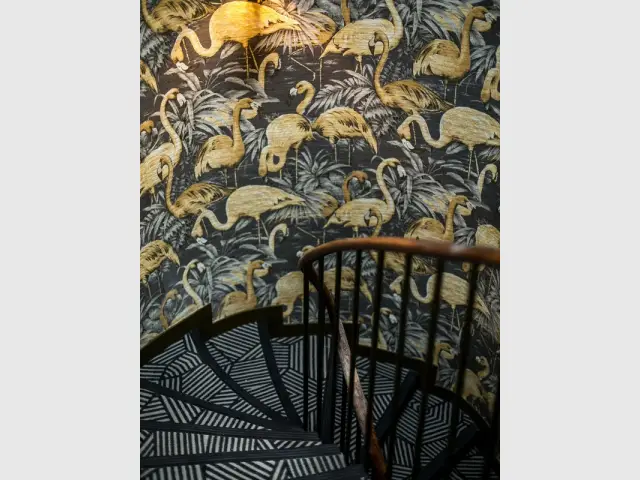 Une cage d'escalier ultra décorée 