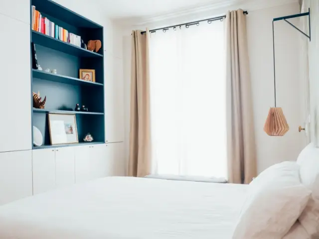 Une chambre parentale à l'image de l'appartement