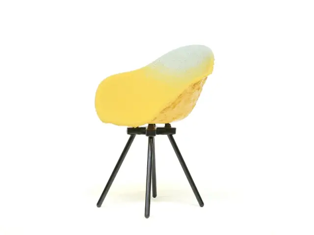 Des chaises en plastique recyclés aux couleurs uniques... et illimitées - Maximum, l'art de recycler les déchets industriels