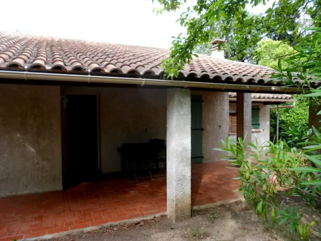 Une habitation exiguë et peu lumineuse - Un petit mazet provençal transformé