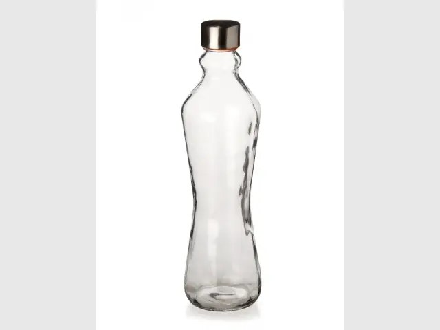 Une carafe en verre originale : 3,59 &euro;