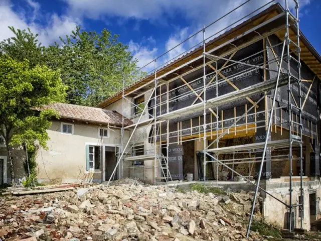 Une surélévation en ossature bois - Là-haut sur la colline...