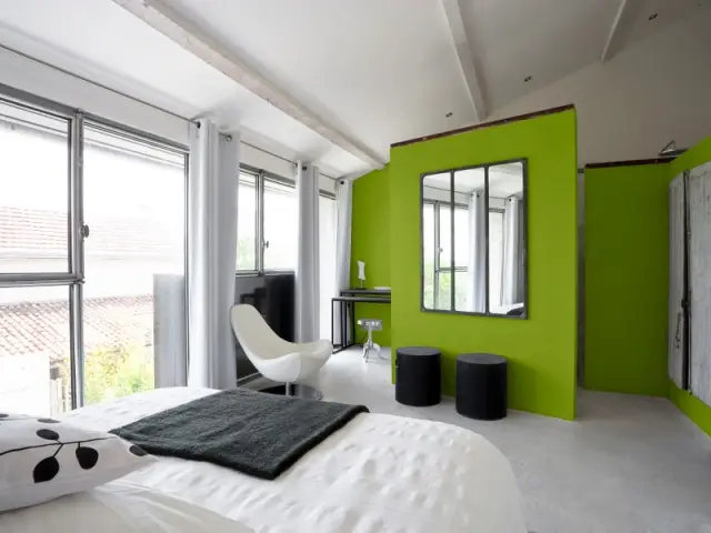 Tendance Greenery : une suite parentale en vert et blanc