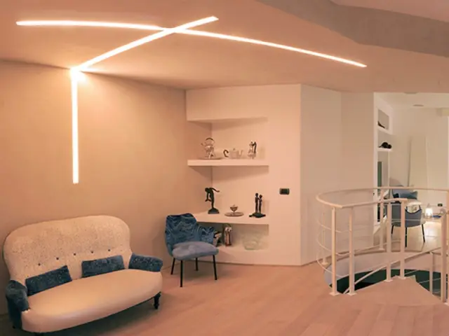 Un plafond dynamique - Une ambiance chaude grâce aux luminaires