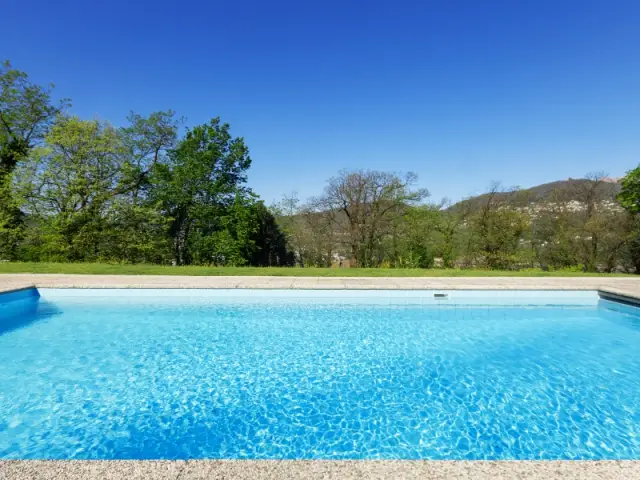 Chauffer sa piscine au gaz, c'est possible