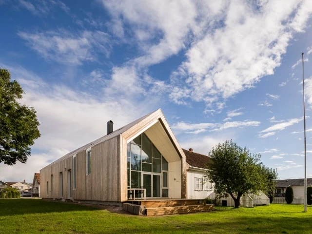 Toit et façade en bardage bois - Ferme en Norvège