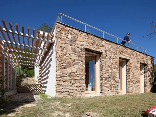 Une façade habillée de pierres