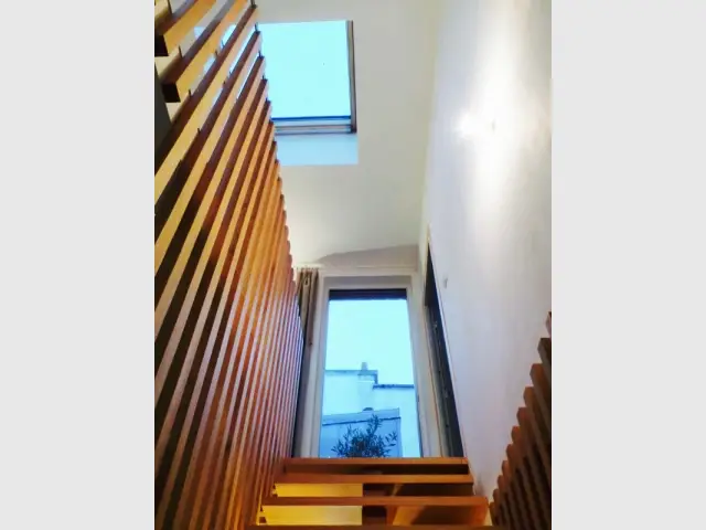 Un escalier plongé dans le ciel 