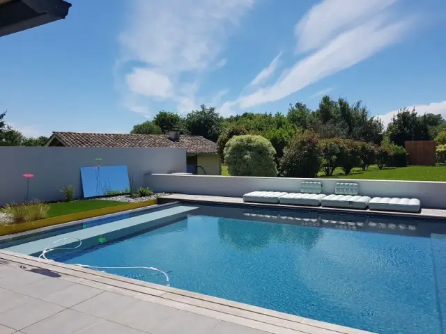 Piscine connectée, modèle Pritée sur mesure